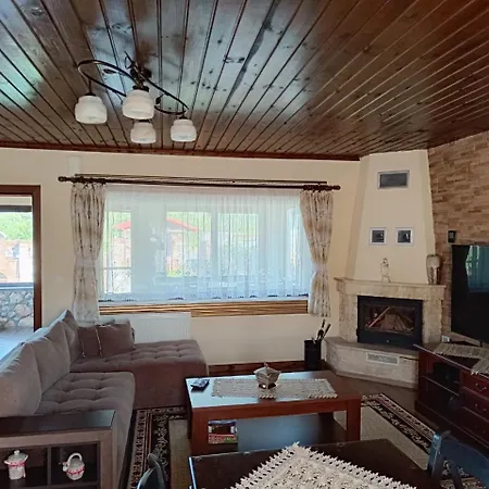 Artemis Villa Pétra