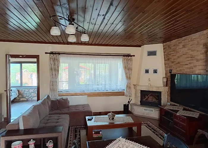 Artemis Villa Pétra